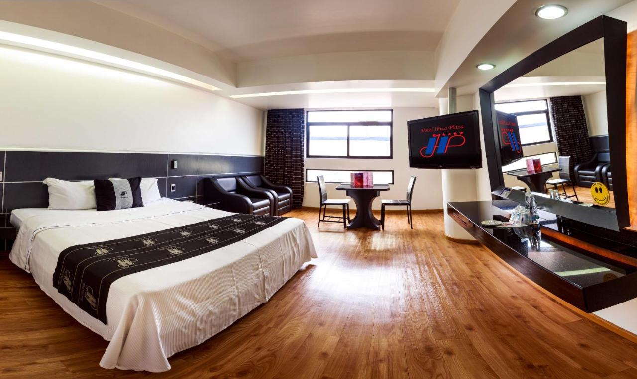 Hotel Ibiza Plaza เม็กซิโกซิตี้ ภายนอก รูปภาพ
