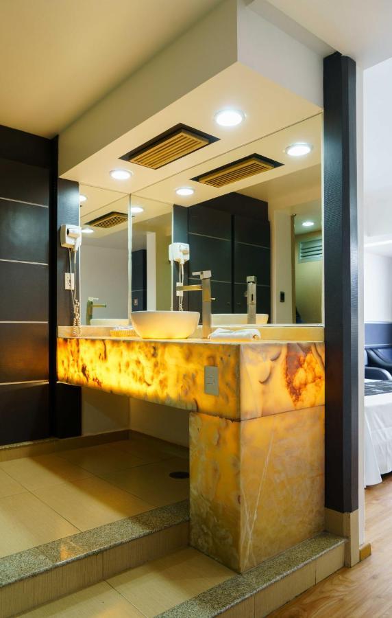 Hotel Ibiza Plaza เม็กซิโกซิตี้ ภายนอก รูปภาพ