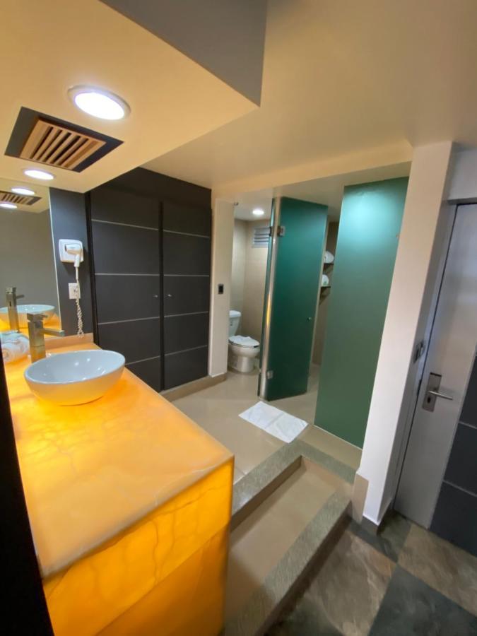 Hotel Ibiza Plaza เม็กซิโกซิตี้ ภายนอก รูปภาพ