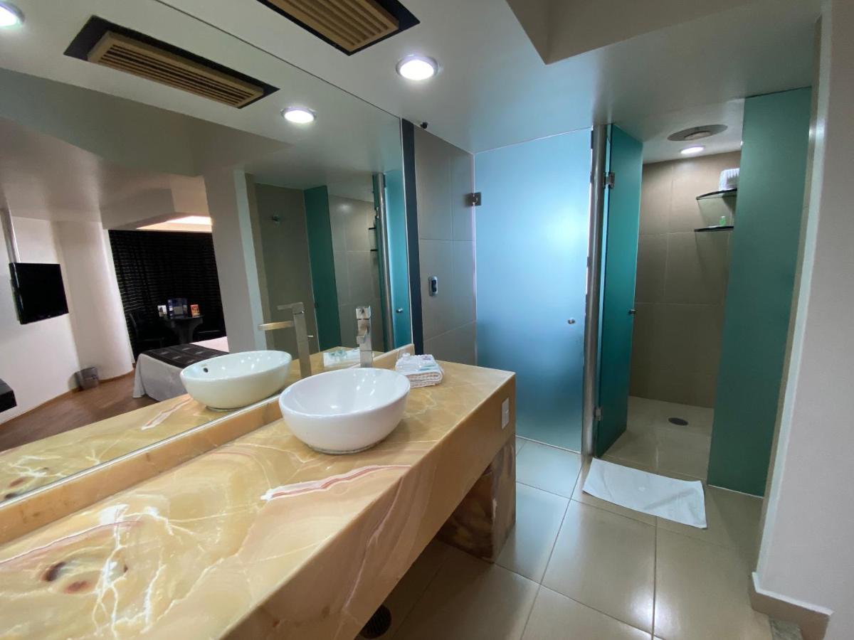 Hotel Ibiza Plaza เม็กซิโกซิตี้ ภายนอก รูปภาพ