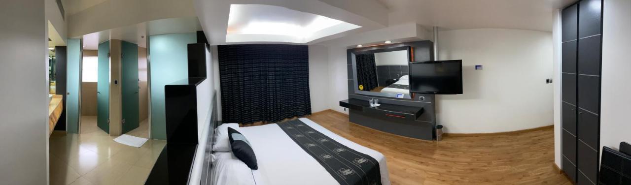 Hotel Ibiza Plaza เม็กซิโกซิตี้ ภายนอก รูปภาพ